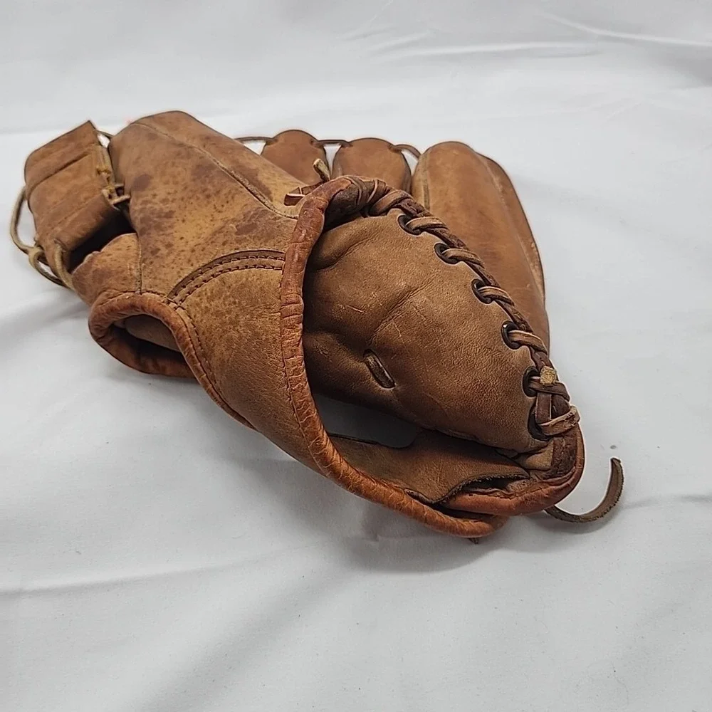 Vtg Rawlings CMG Baseball Glove Mitt RHT rare‎ glove